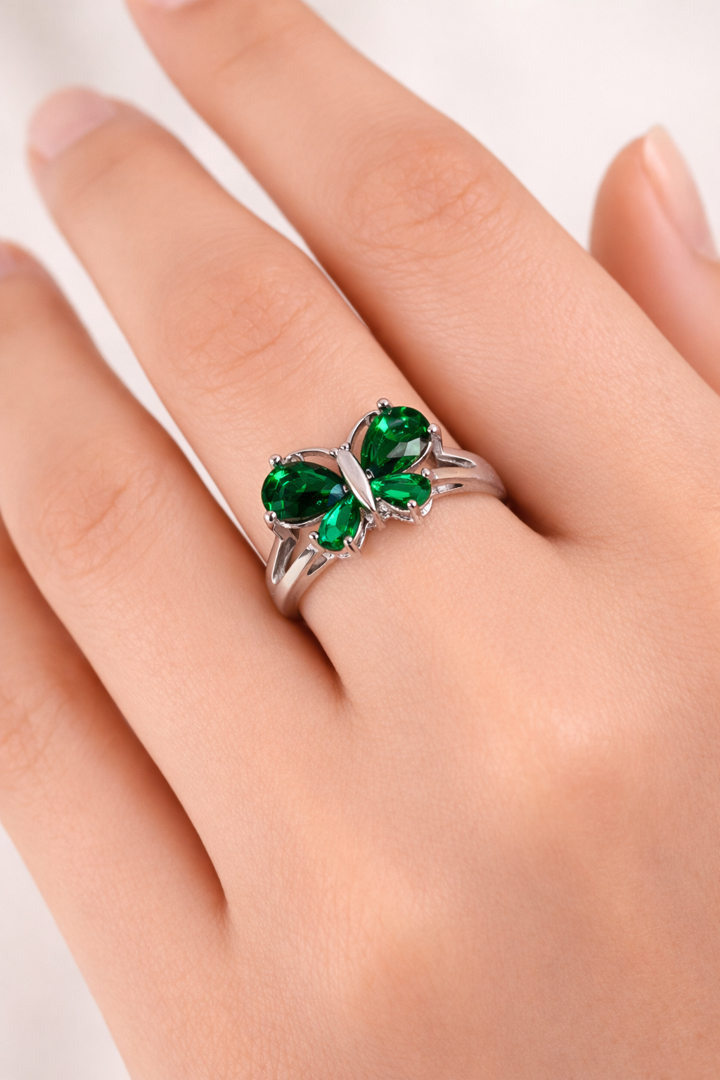 Emerald Flutter Ring