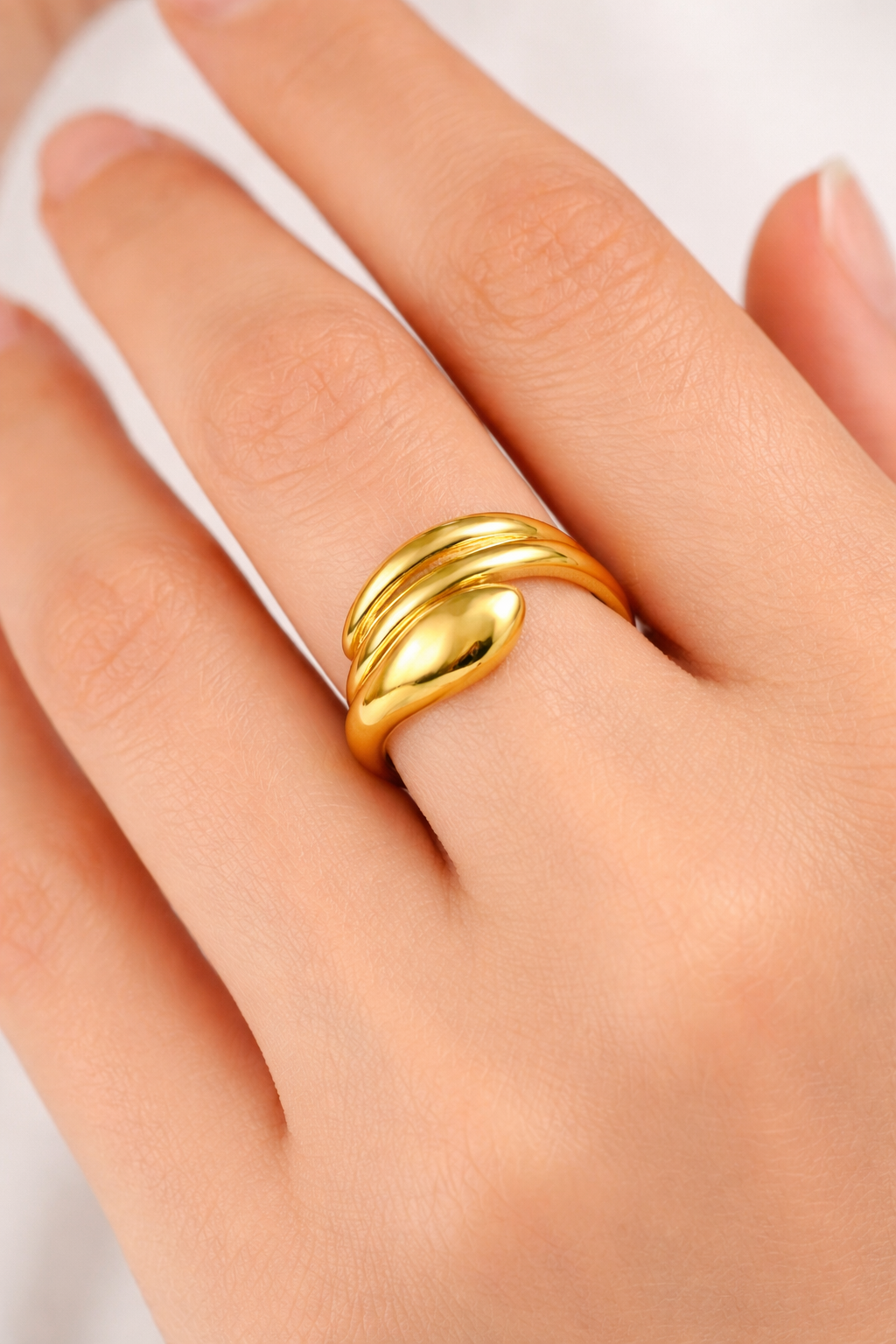 Golden Wave Crest Ring