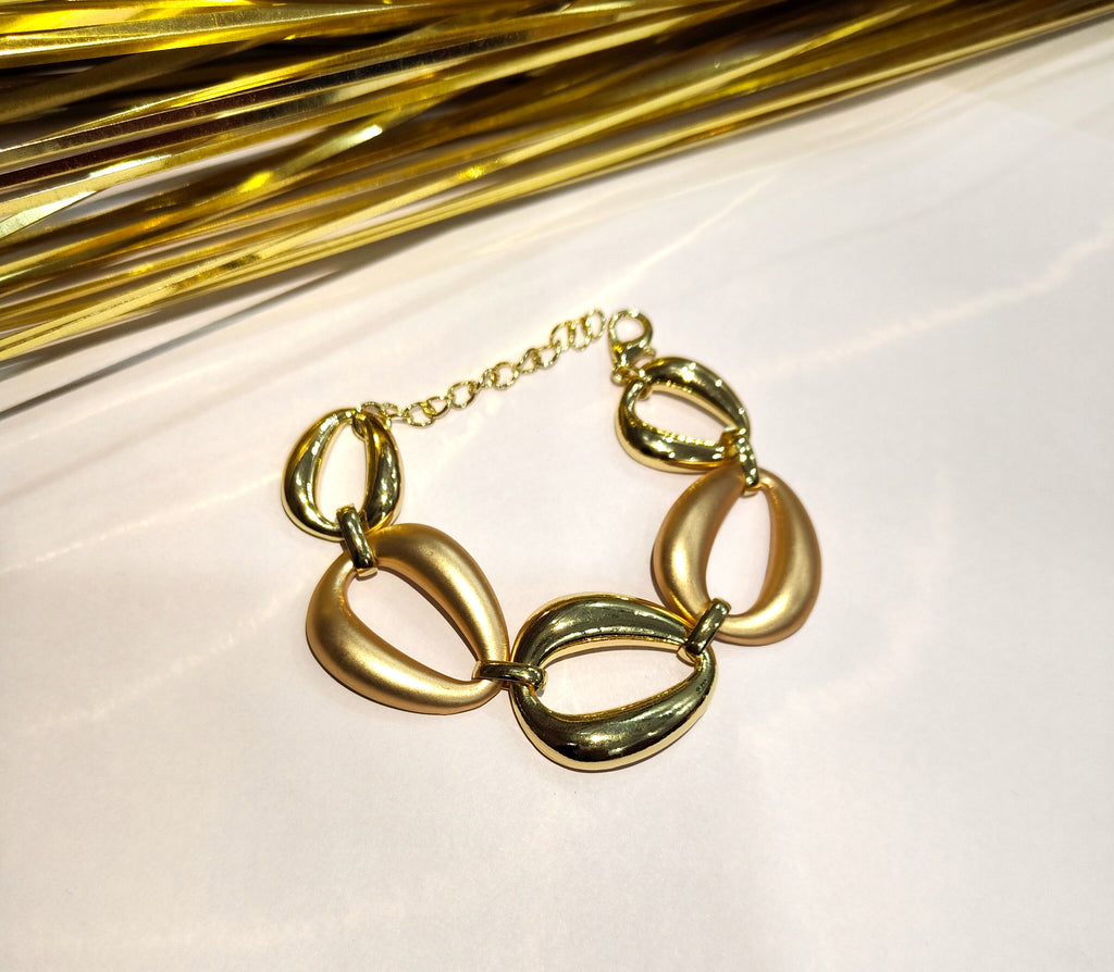 Gold-toned  link bracelet