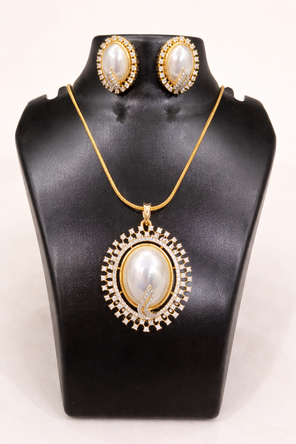 Luna Pearl Radiance Set